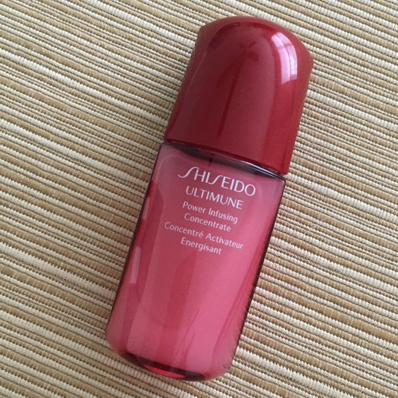 Shiseido 4-piece Skincare Set: Benefiance Wrinkle Resist & Ultimune Concentrate - Picture 10 of 16